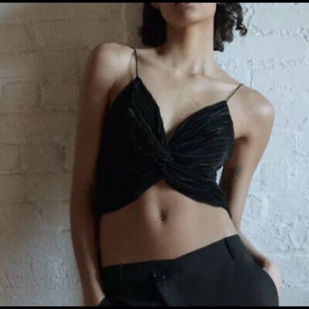 NWT Zara Pleated Plisse Black Knotted Crop Top